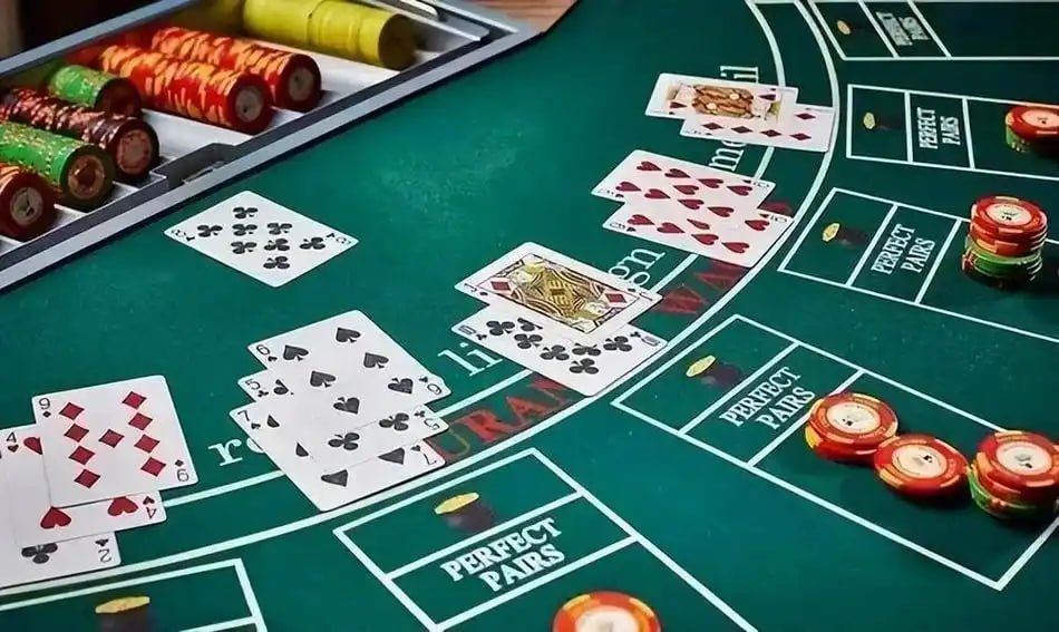 Antarmuka pasar Free Fire World Series di platform ipototo dengan statistik tim dan opsi taruhan